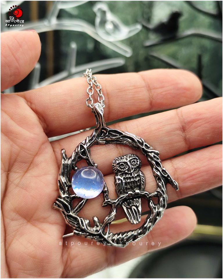 Style With Owl Neckpiece - Image 3