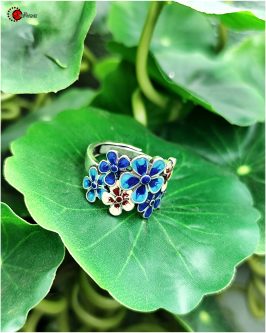 Style with Unique Rings - Image 5