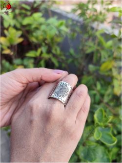 Elegant Adjustable Silver Ring - Image 2