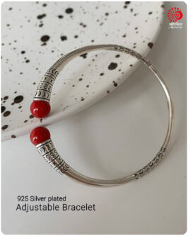 The Luxury Minimalist - Image 5